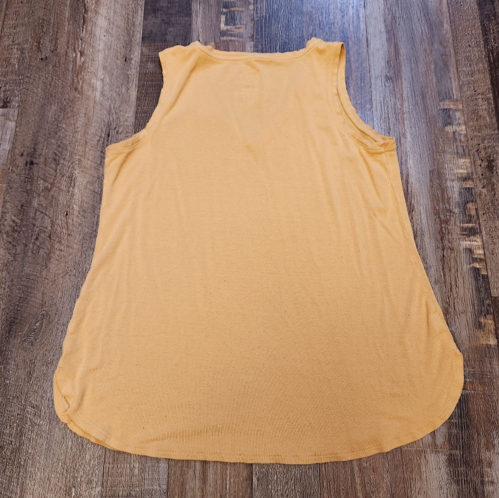Maurices Tank - Picture 2 of 4